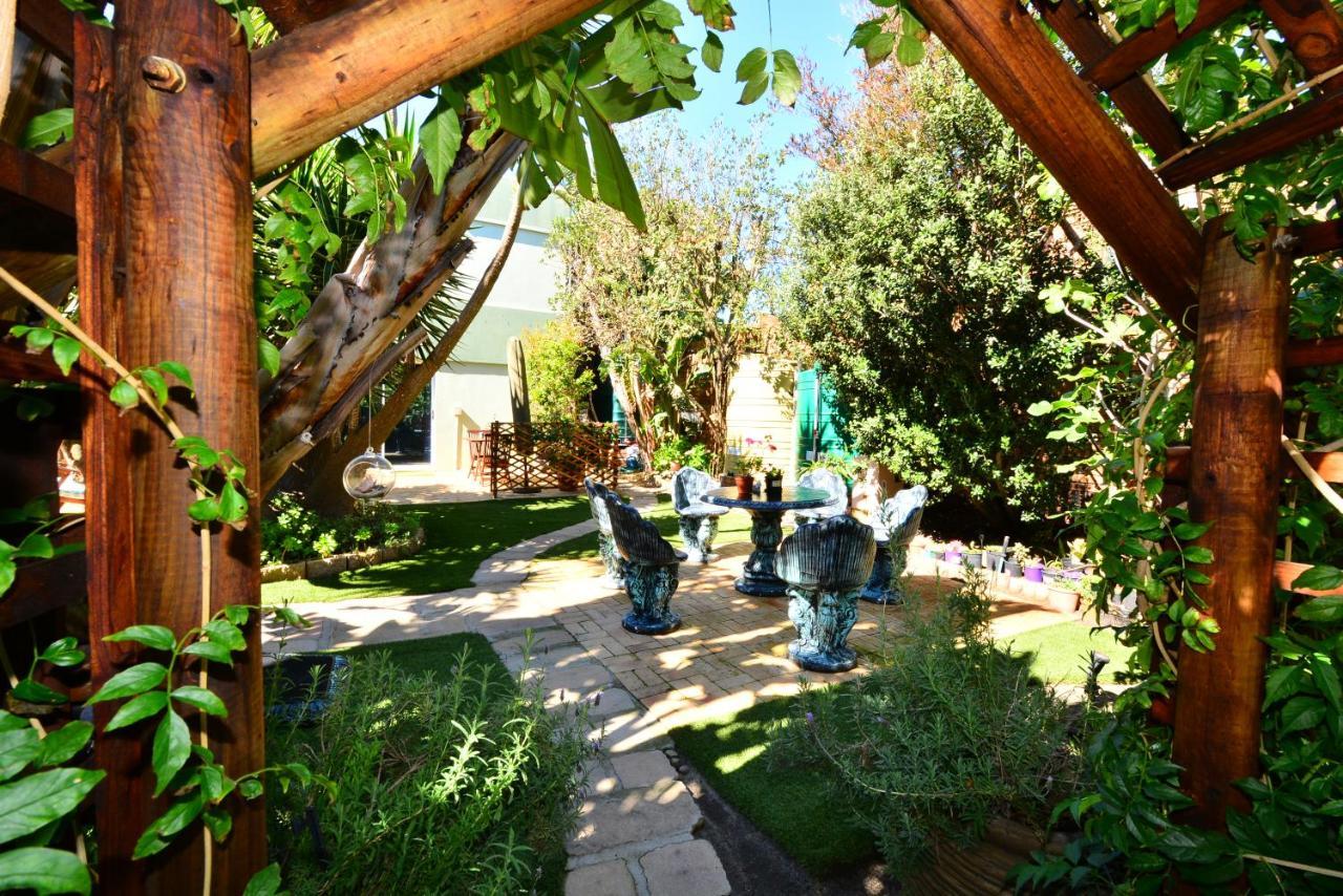Secret Garden Pensión Bloubergstrand Exterior foto